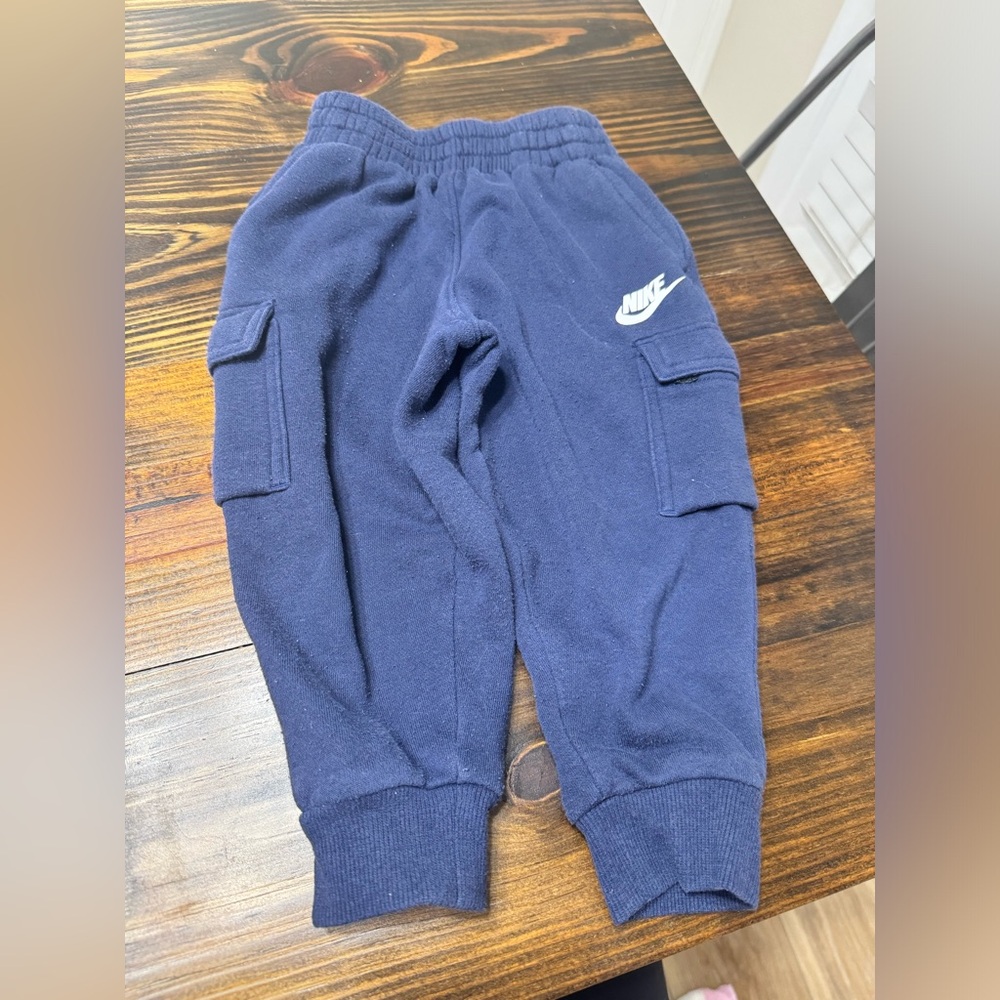 Nike joggers 3t